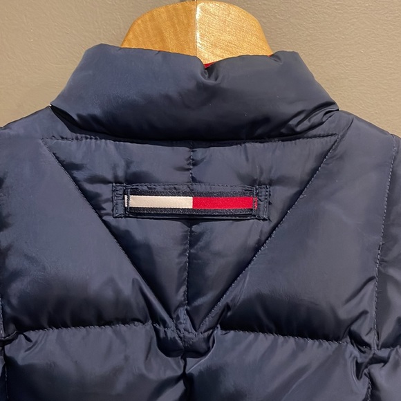 Tommy Hilfiger,S, lofty down, 21” navy jacket, 2 zip pockets (& 1 inside).NWOT. - Picture 4 of 12